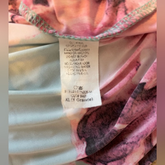 Boutique top.  I cannot read the tag to see material. - Picture 3 of 6